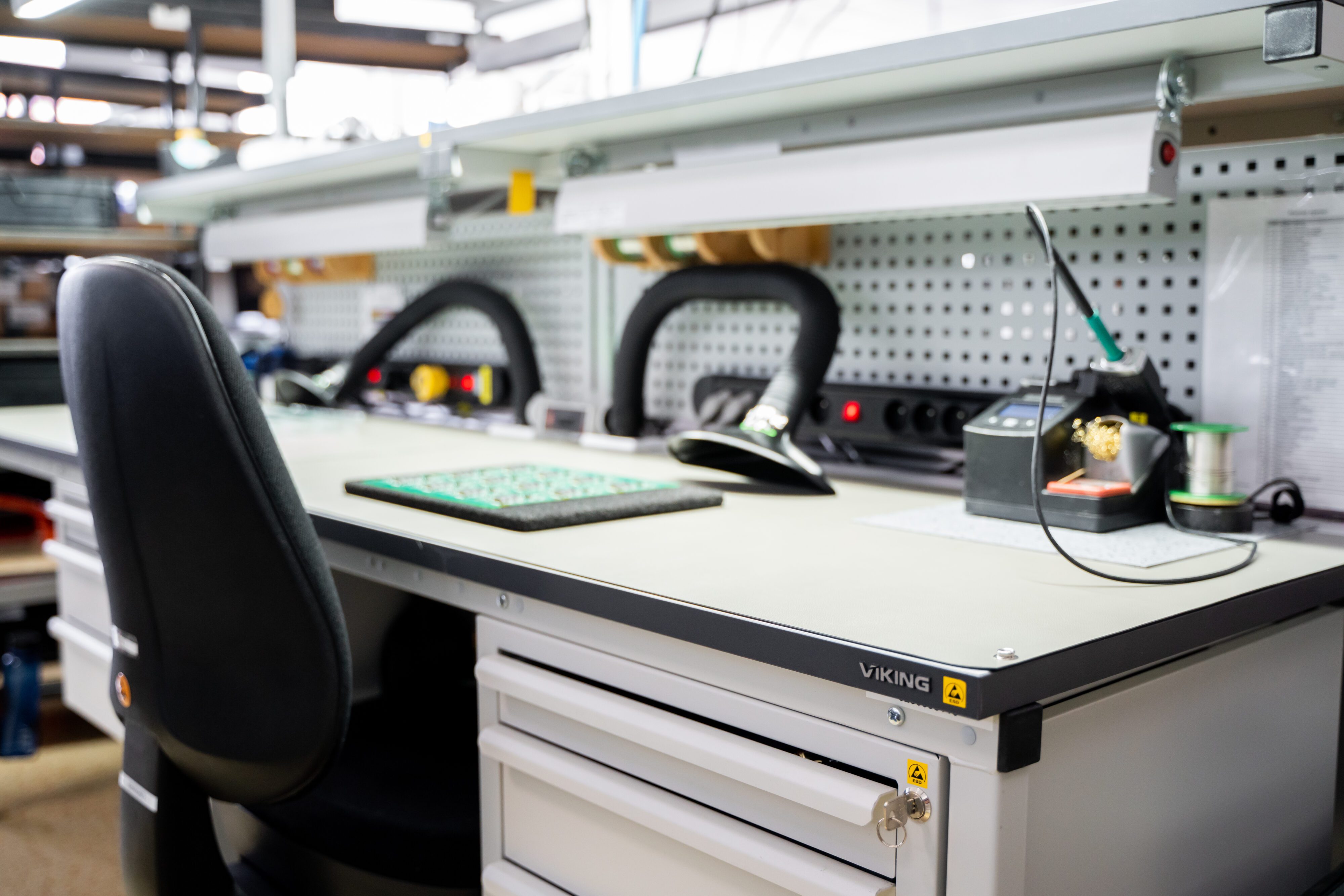 New Viking desks for manual THT fitting ILV